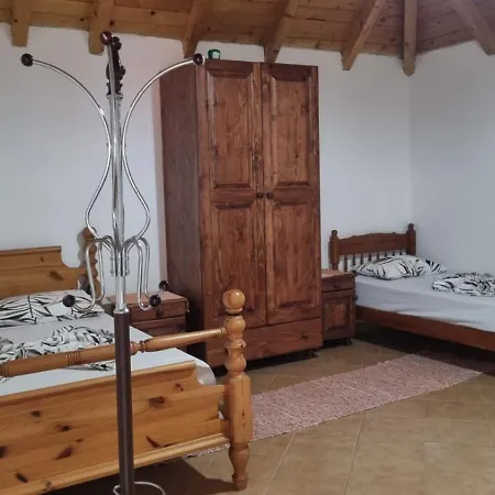 Bujtina Te Grima Hotell