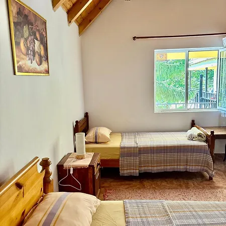 Bujtina Te Grima Hotel
